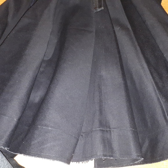 NWT SZ small denim. Pleated skirt. Black in color. Not a lot of give is this - Picture 6 of 6